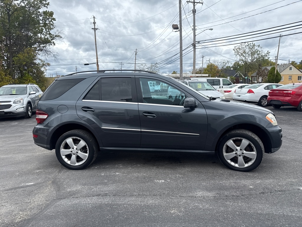 Mercedes-Benz M-Class ML350 4MATIC 2011 Mercedes-Benz M-Class ML350 4MATIC 2011