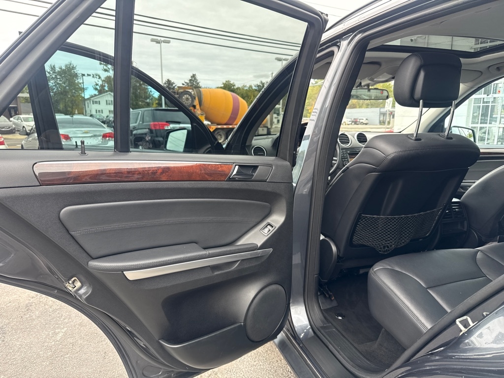 Mercedes-Benz M-Class ML350 4MATIC 2011 Mercedes-Benz M-Class ML350 4MATIC 2011