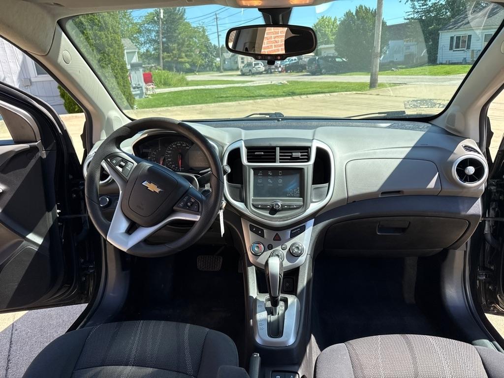 Chevrolet Sonic LT Auto Sedan 2017