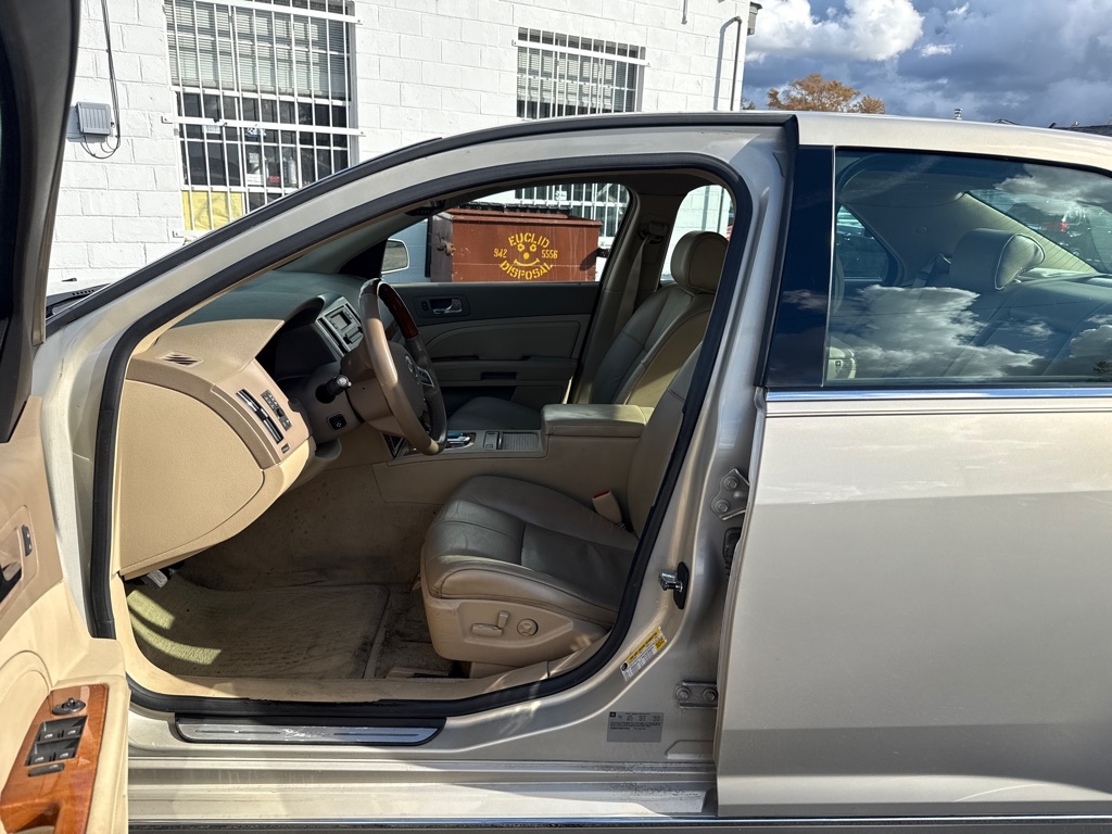 Cadillac STS V6 AWD 2008 Cadillac STS V6 AWD 2008