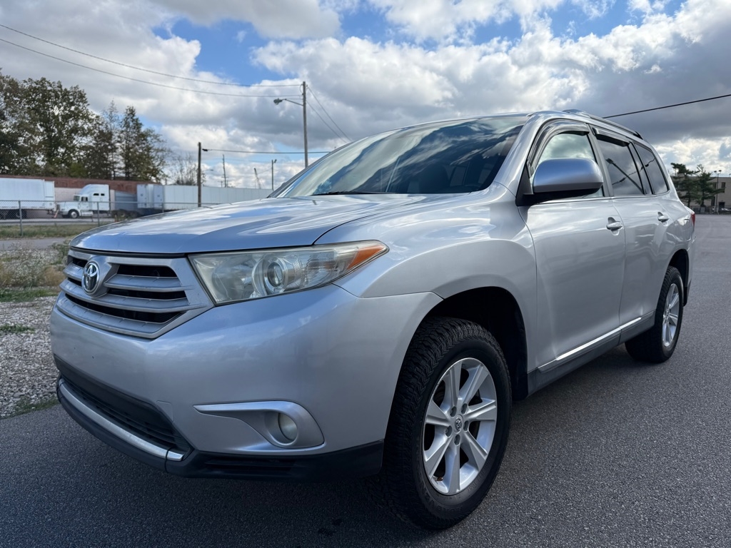 Toyota Highlander Base 4WD 2012