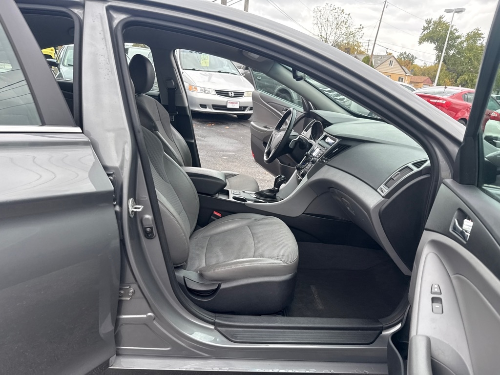 Hyundai Sonata SE Auto 2013 Hyundai Sonata SE Auto 2013