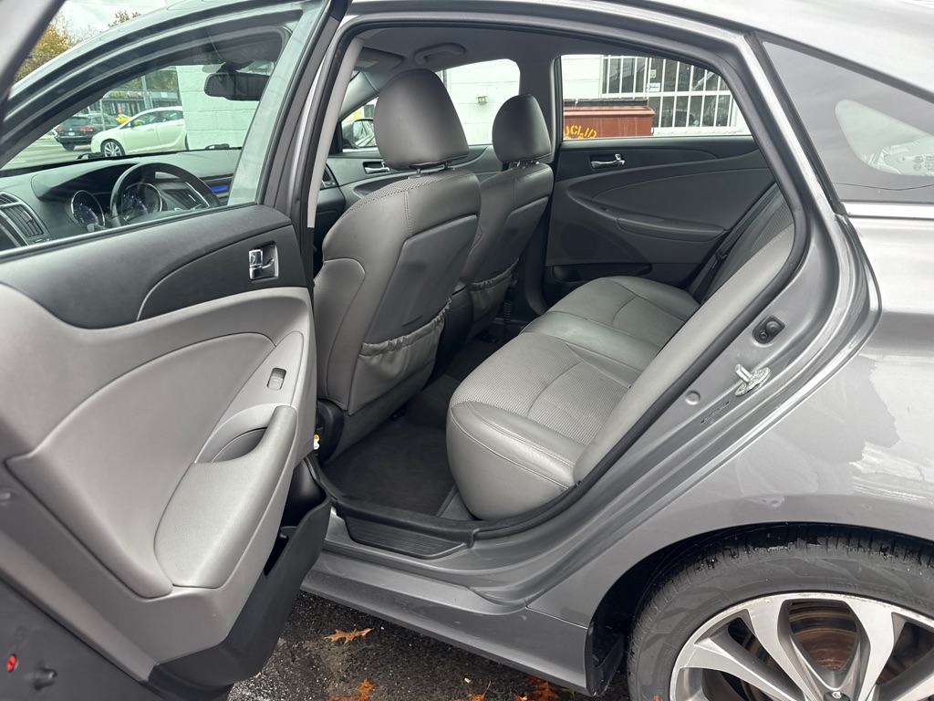 Hyundai Sonata SE Auto 2013 Hyundai Sonata SE Auto 2013