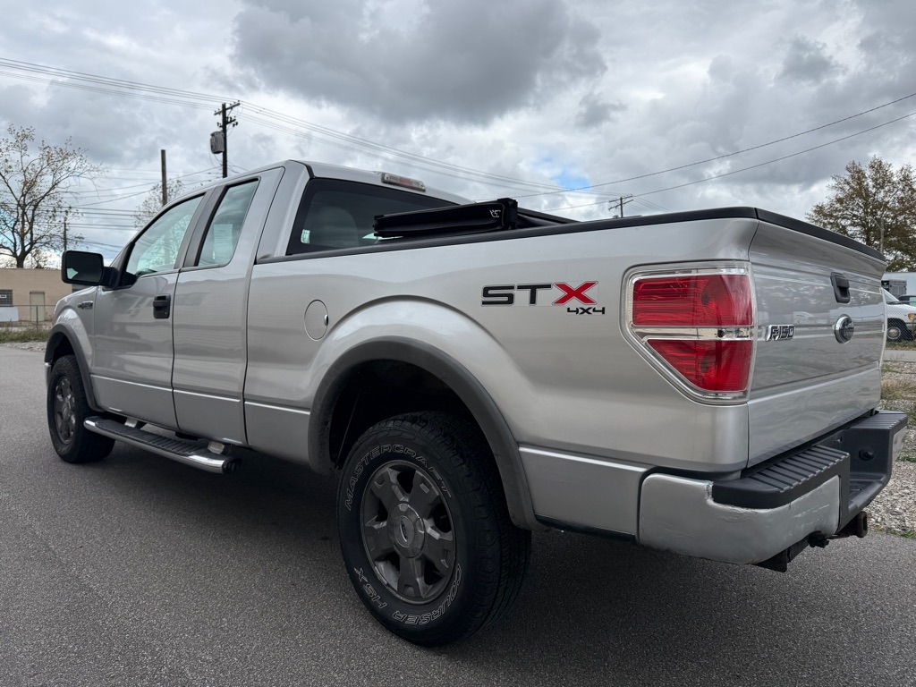 Ford F-150 XL SuperCab 8-ft. Bed 4WD 2010 Ford F-150 XL SuperCab 8-ft. Bed 4WD 2010