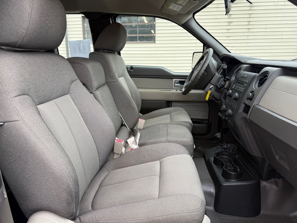 Ford F-150 XL SuperCab 8-ft. Bed 4WD 2010 Ford F-150 XL SuperCab 8-ft. Bed 4WD 2010