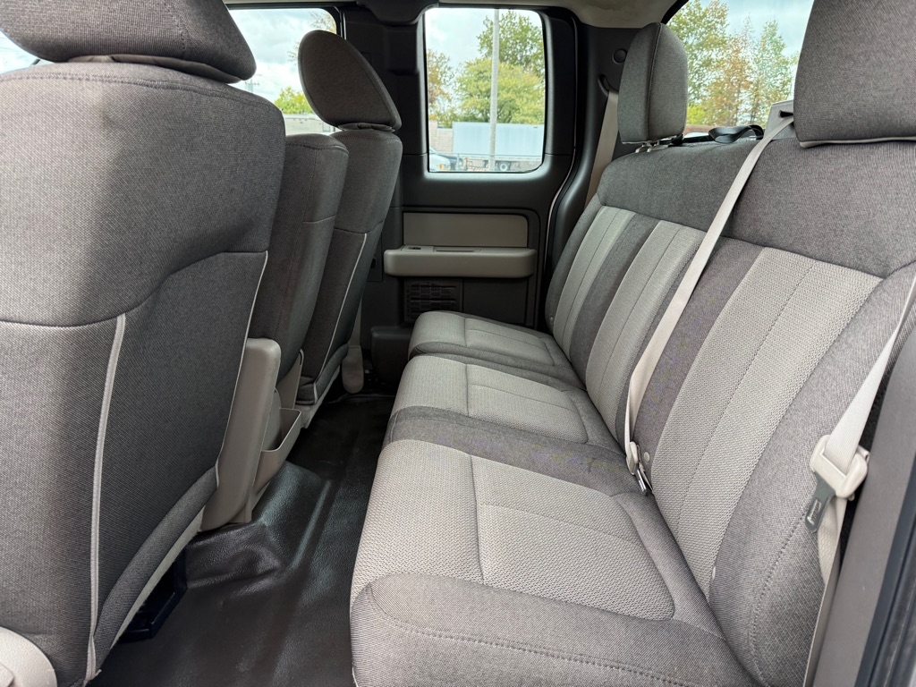 Ford F-150 XL SuperCab 8-ft. Bed 4WD 2010 Ford F-150 XL SuperCab 8-ft. Bed 4WD 2010