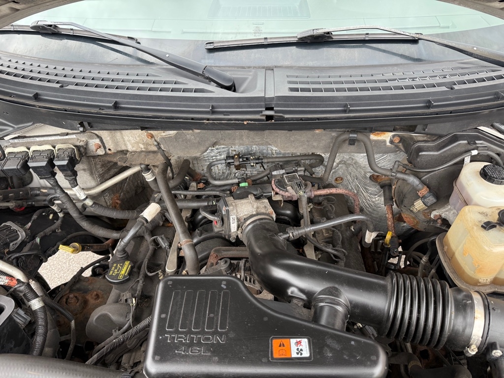 Ford F-150 XL SuperCab 8-ft. Bed 4WD 2010 Ford F-150 XL SuperCab 8-ft. Bed 4WD 2010