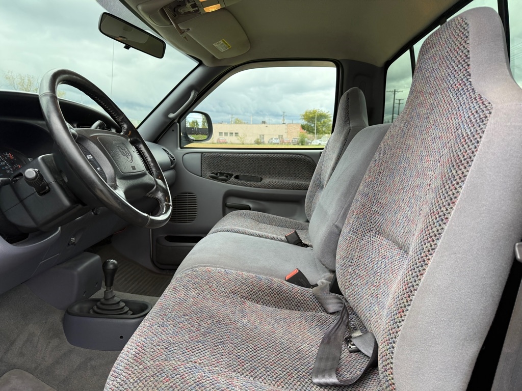 Dodge Ram 2500 ST Long Bed 4WD 2002 Dodge Ram 2500 ST Long Bed 4WD 2002