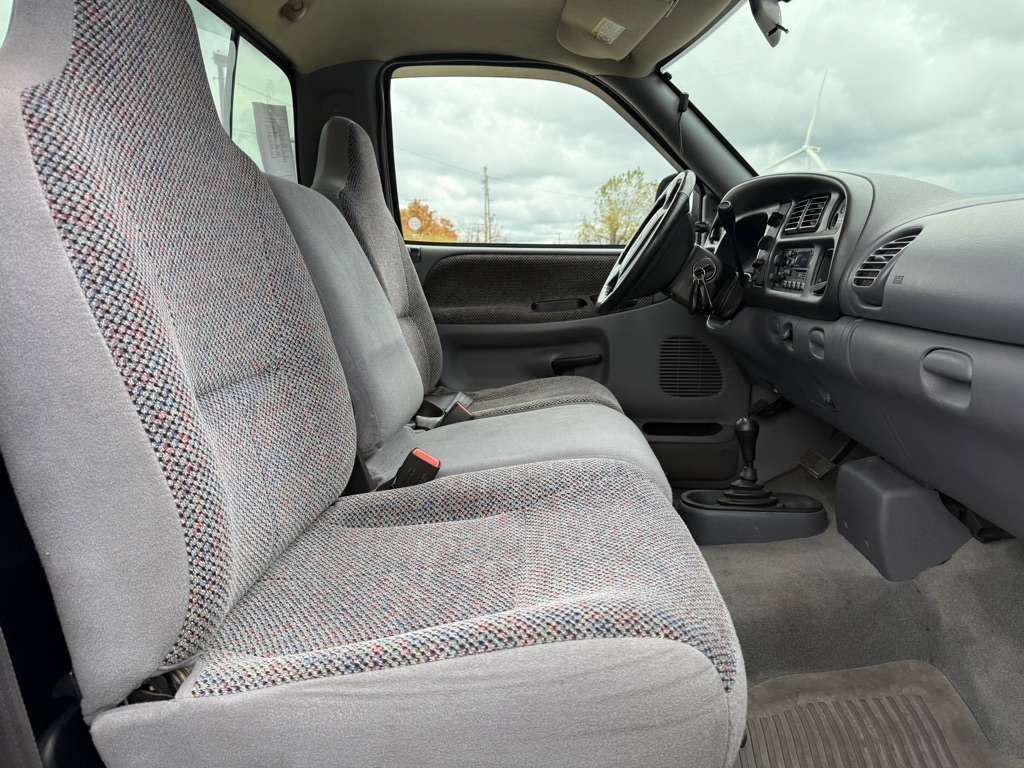 Dodge Ram 2500 ST Long Bed 4WD 2002 Dodge Ram 2500 ST Long Bed 4WD 2002