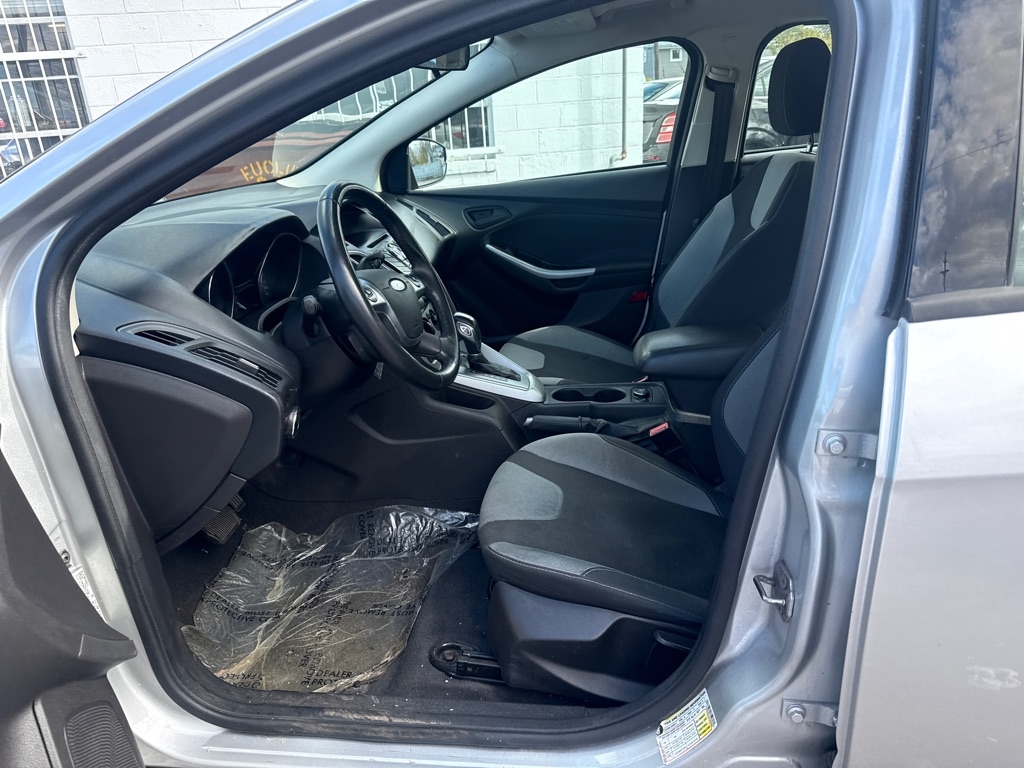 Ford Focus SE Sedan 2012 Ford Focus SE Sedan 2012