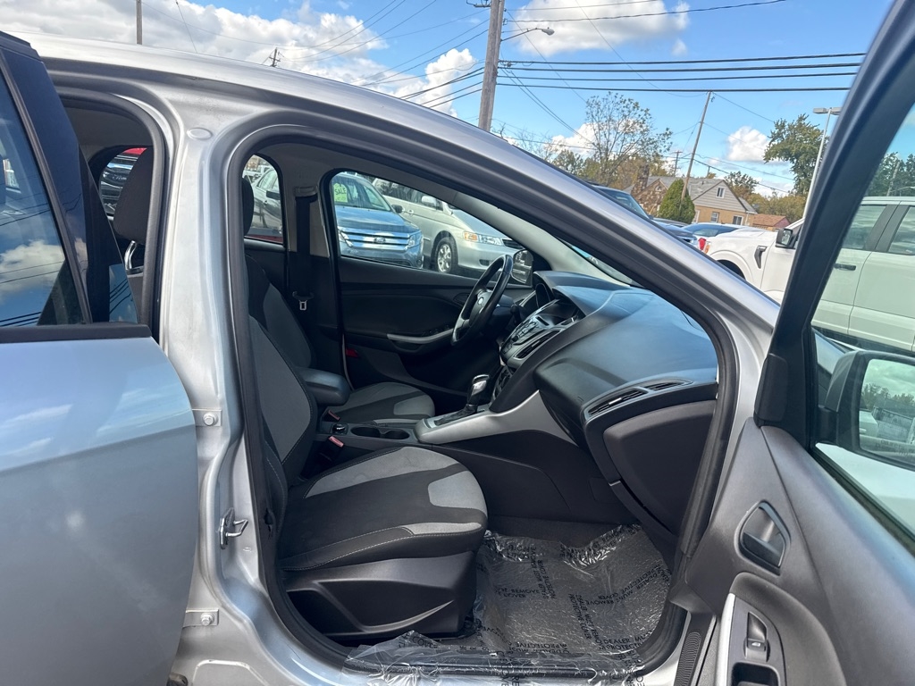 Ford Focus SE Sedan 2012 Ford Focus SE Sedan 2012