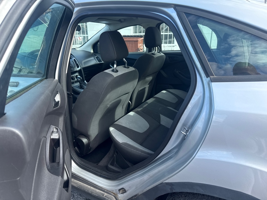 Ford Focus SE Sedan 2012 Ford Focus SE Sedan 2012