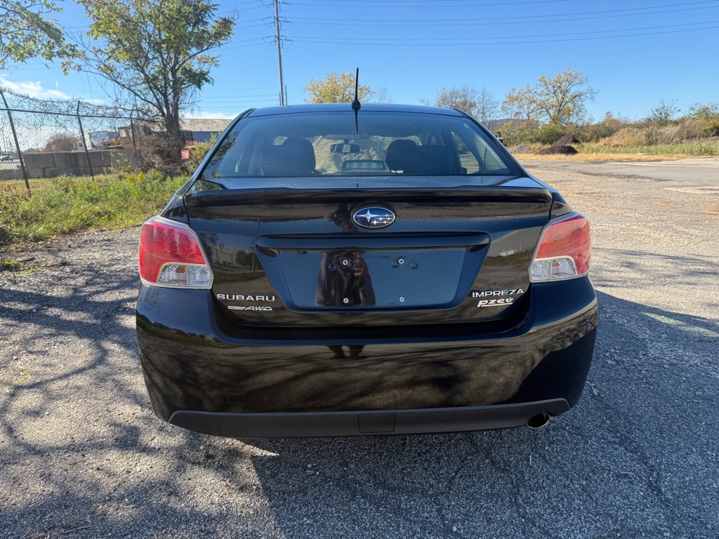 Subaru Impreza 2.0i PZEV 5M 4-Door 2016 Subaru Impreza 2.0i PZEV 5M 4-Door 2016