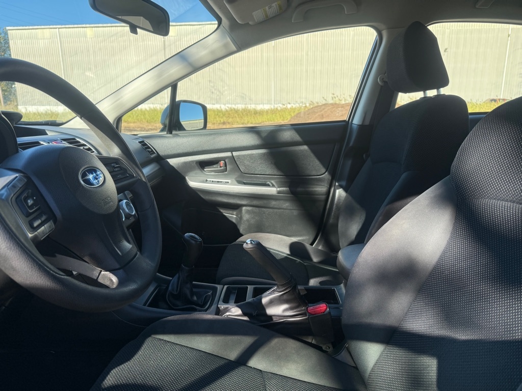 Subaru Impreza 2.0i PZEV 5M 4-Door 2016 Subaru Impreza 2.0i PZEV 5M 4-Door 2016