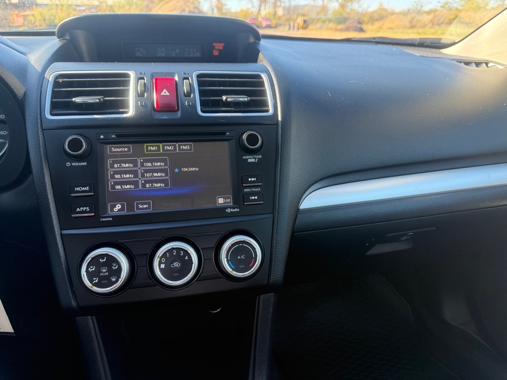 Subaru Impreza 2.0i PZEV 5M 4-Door 2016 Subaru Impreza 2.0i PZEV 5M 4-Door 2016