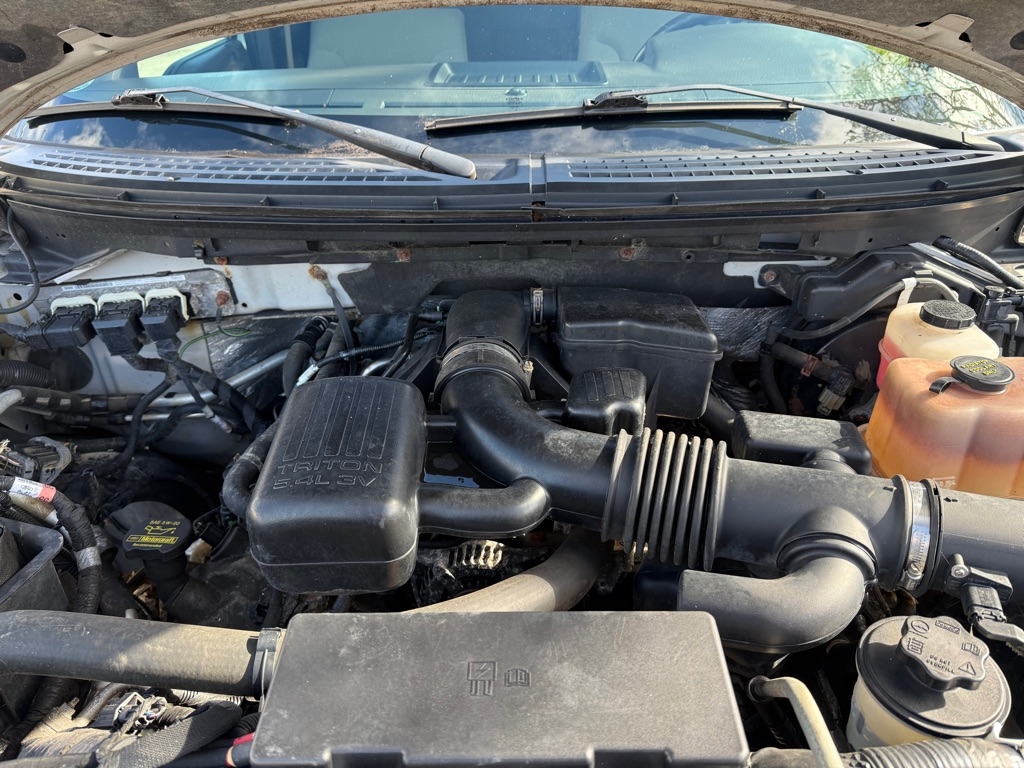 Ford F-150 XL SuperCab 8-ft. Bed 4WD 2010 Ford F-150 XL SuperCab 8-ft. Bed 4WD 2010