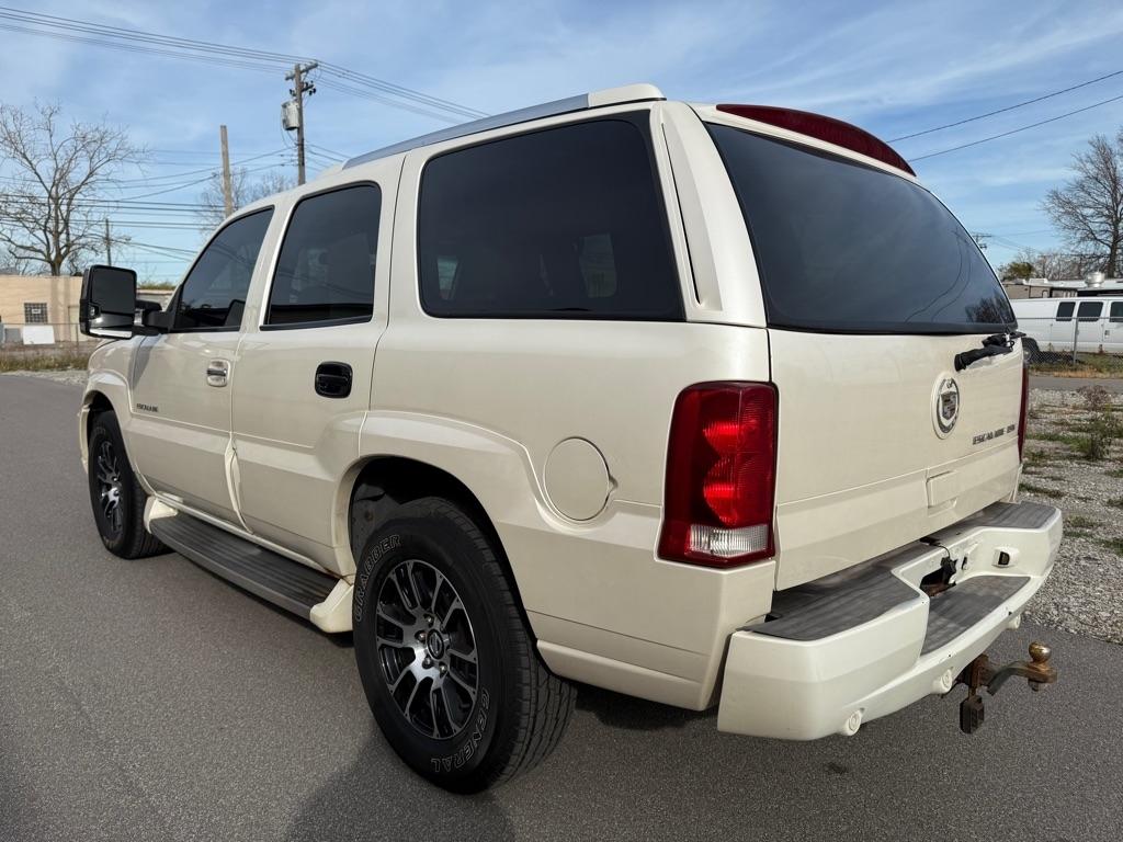 Cadillac Escalade AWD 2002