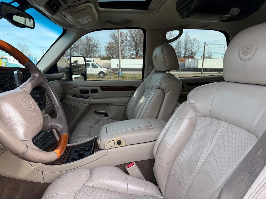 Cadillac Escalade AWD 2002