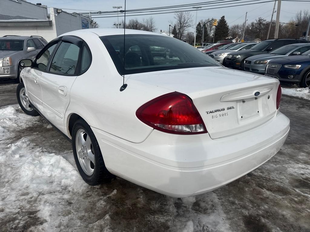 Ford Taurus SEL 2006