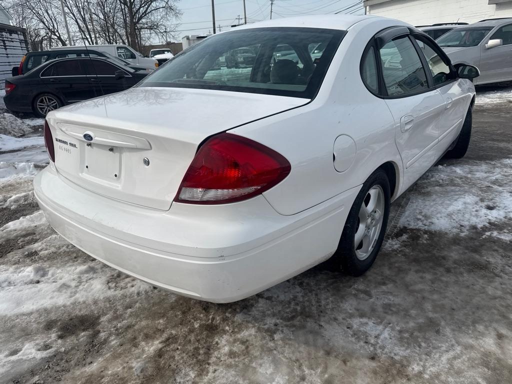 Ford Taurus SEL 2006