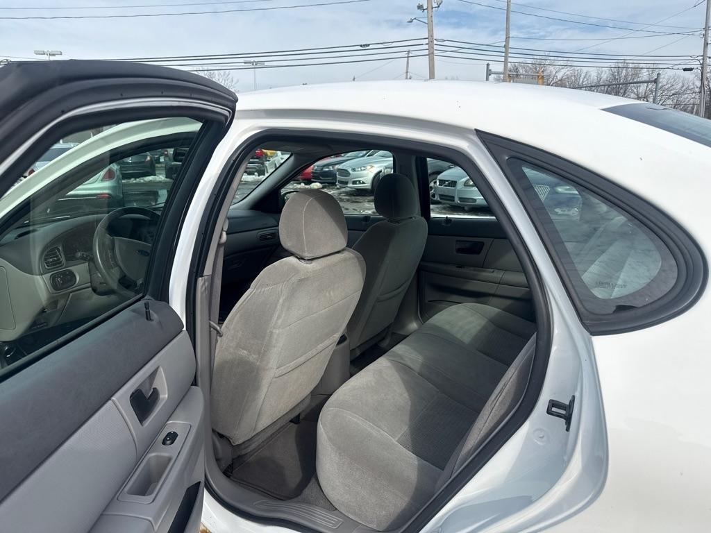 Ford Taurus SEL 2006