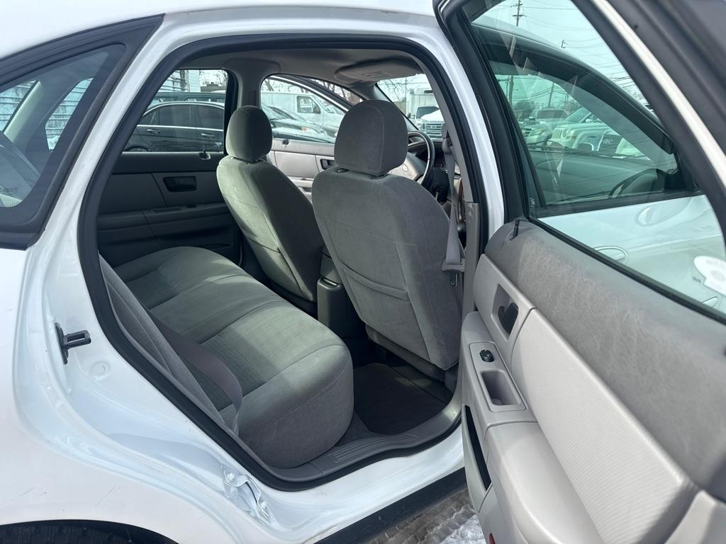 Ford Taurus SEL 2006