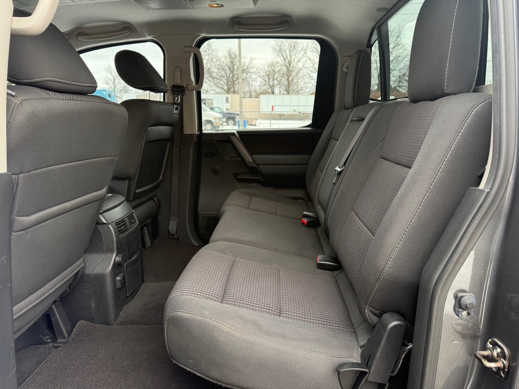 Nissan Titan S Crew Cab 4WD 2014