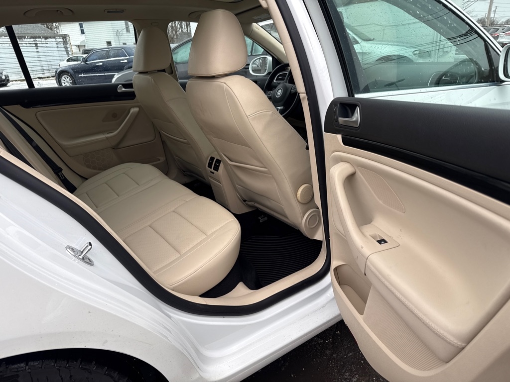 Volkswagen Jetta SportWagen 2.0L TDI 2014