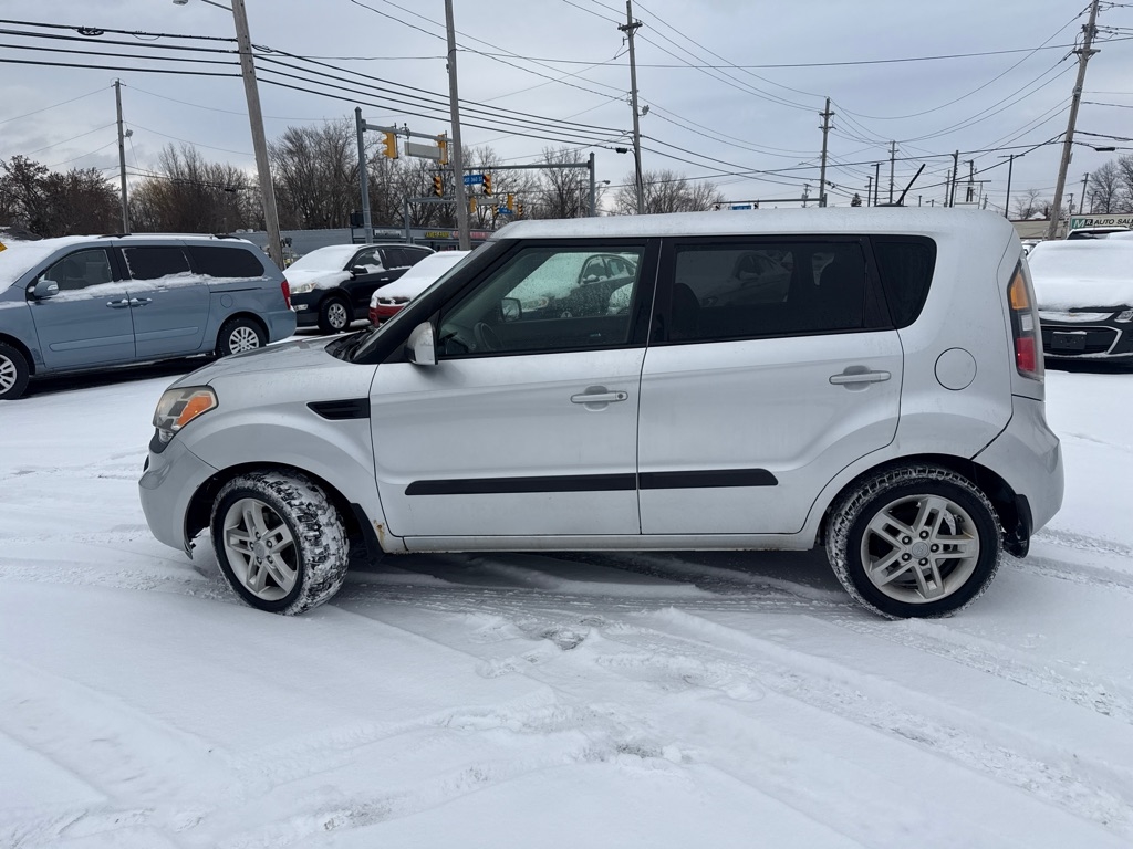 Kia Soul + 2011