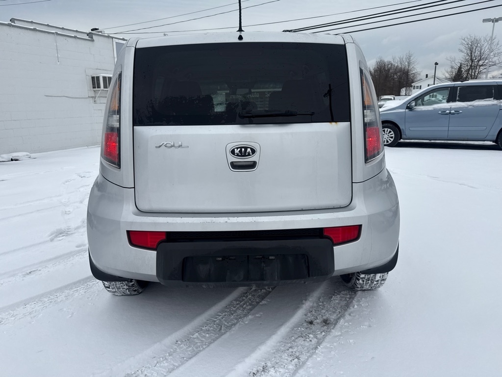 Kia Soul + 2011