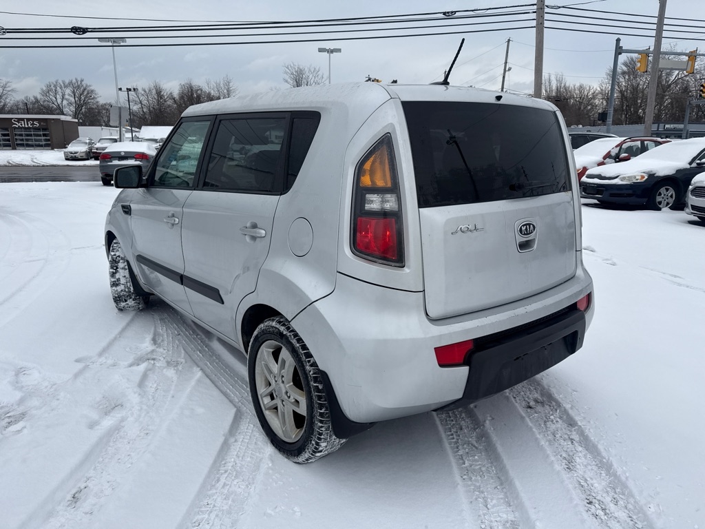 Kia Soul + 2011