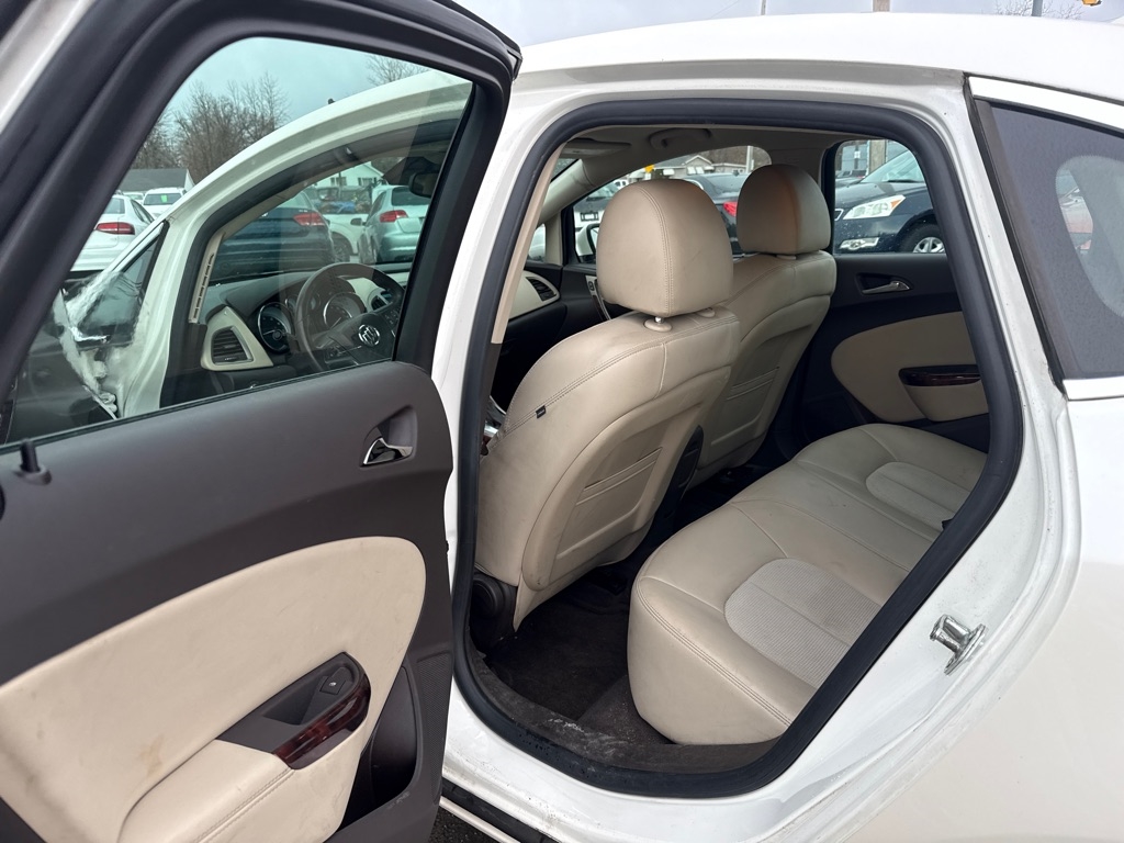 Buick Verano Base 2013