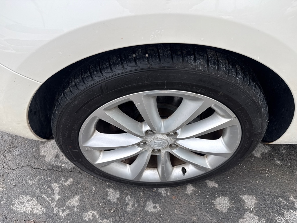 Buick Verano Base 2013