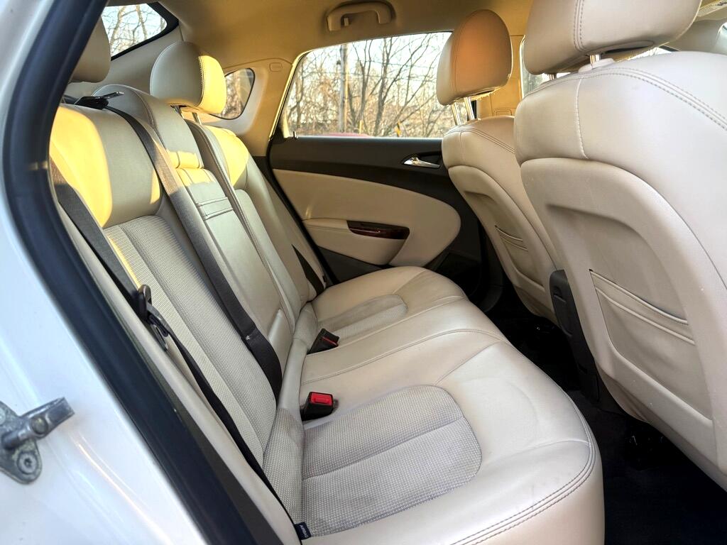 Buick Verano Base 2013