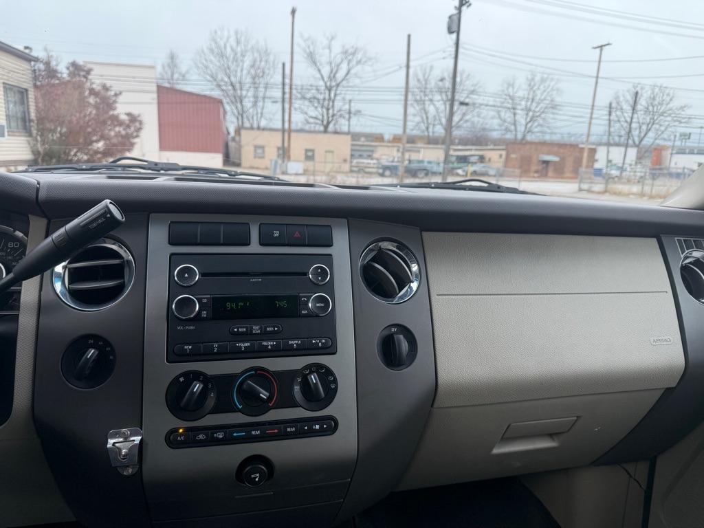 Ford Expedition XL 4WD 2012