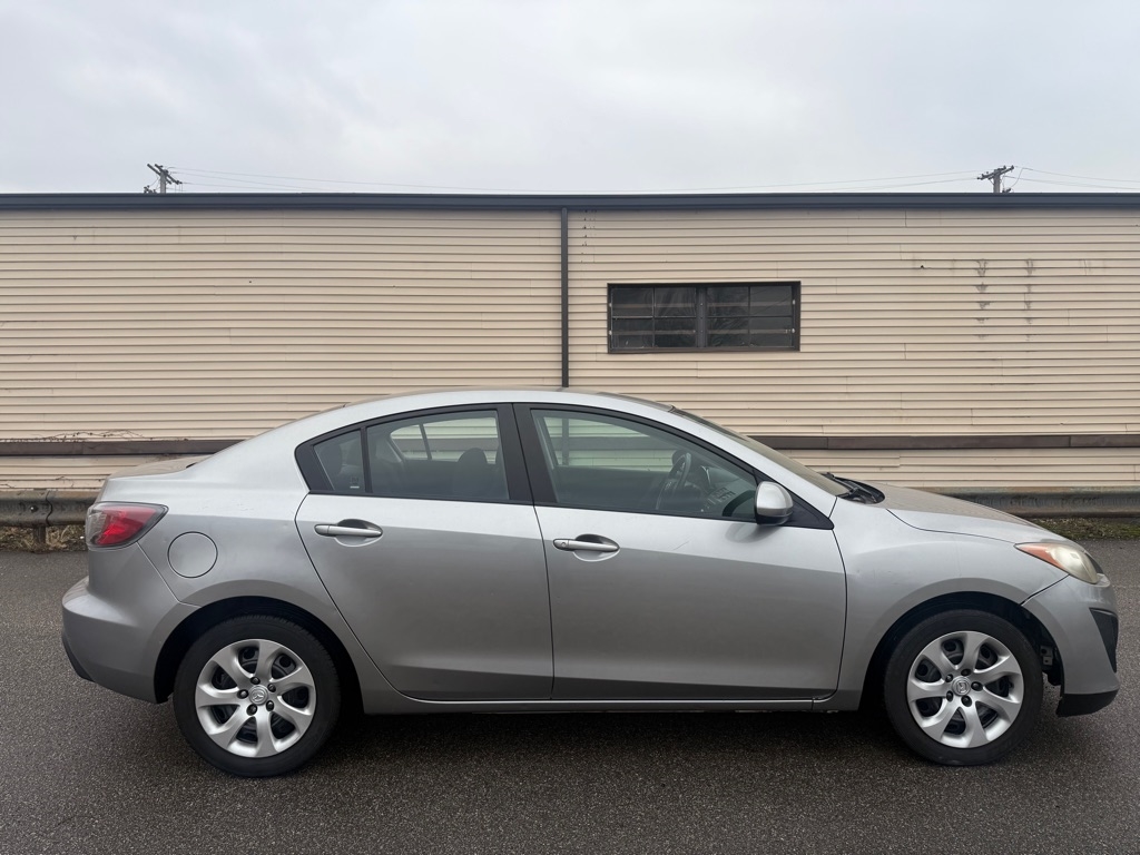 Mazda MAZDA3 i Sport 4-Door 2011
