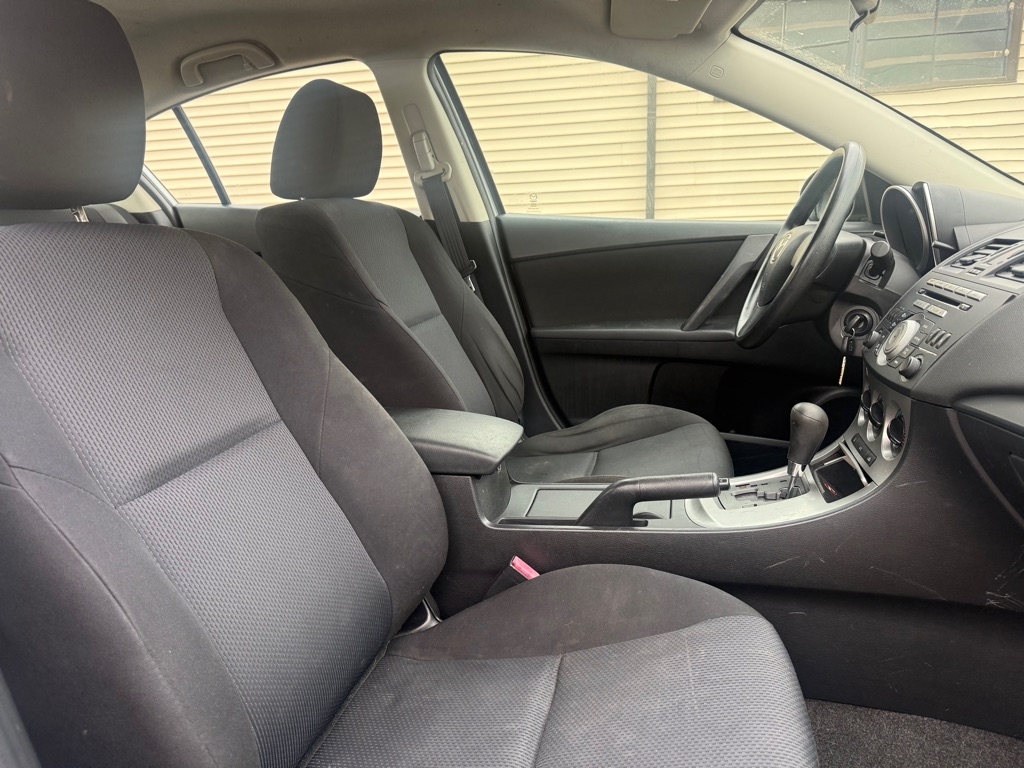 Mazda MAZDA3 i Sport 4-Door 2011