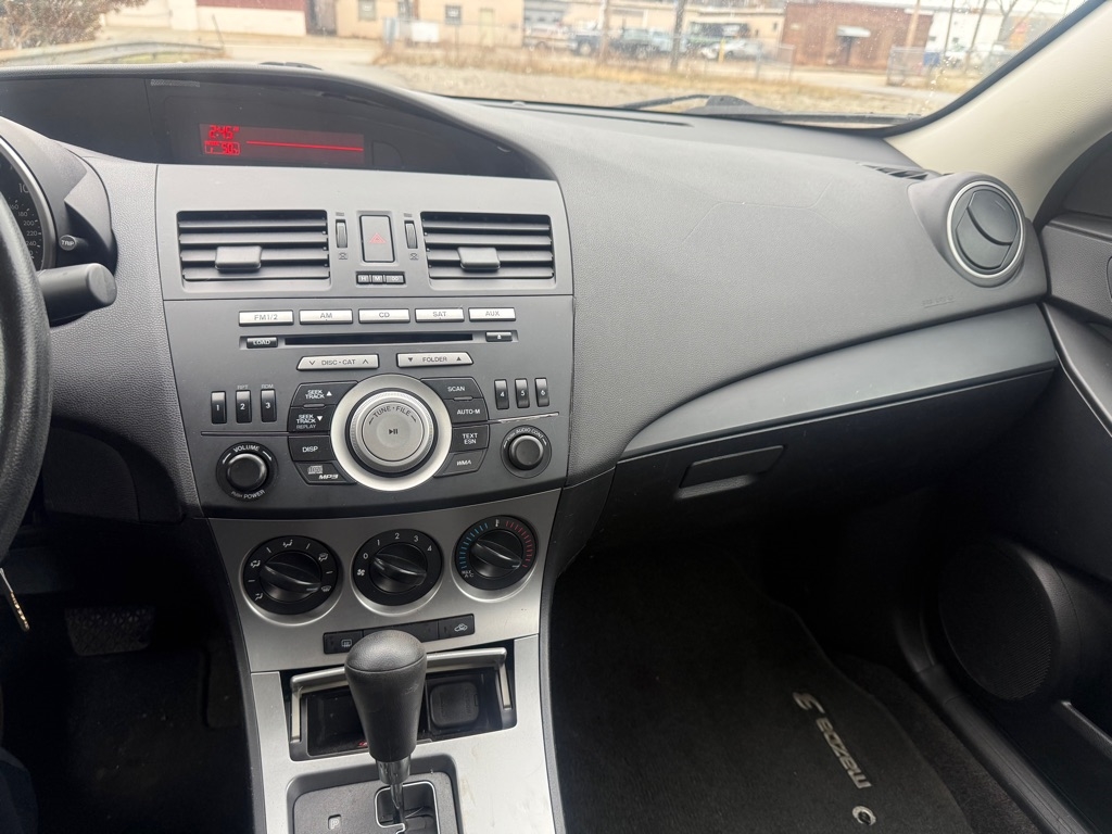 Mazda MAZDA3 i Sport 4-Door 2011