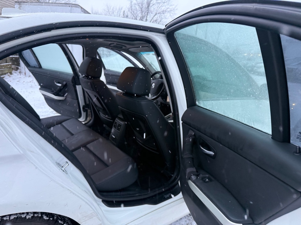 BMW 3-Series 328xi 2007