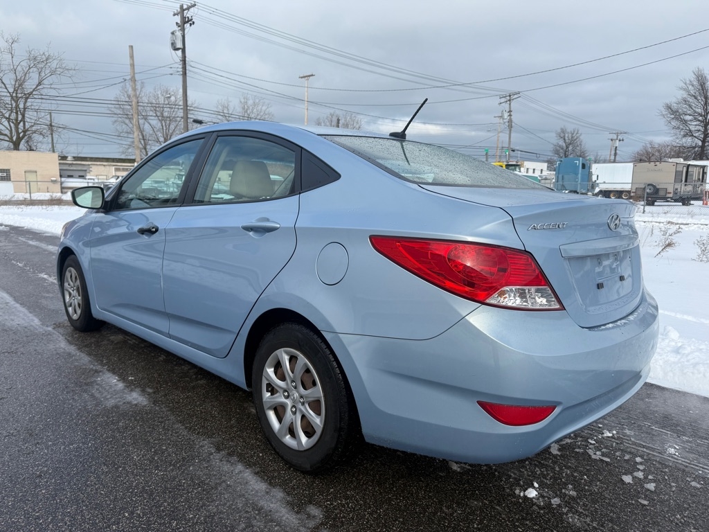 Hyundai Accent GLS 4-Door 2012