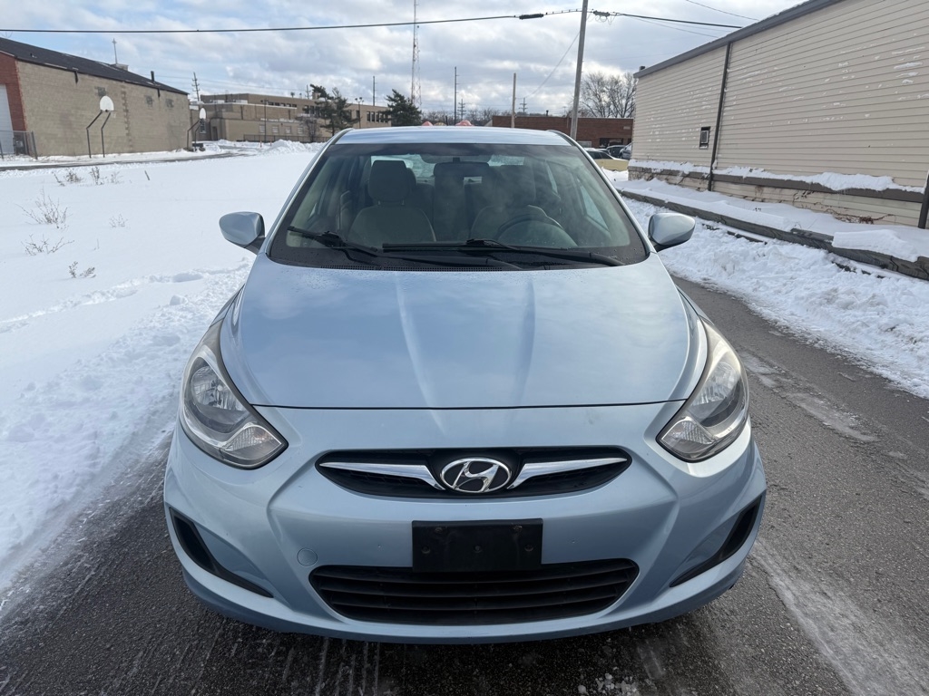 Hyundai Accent GLS 4-Door 2012