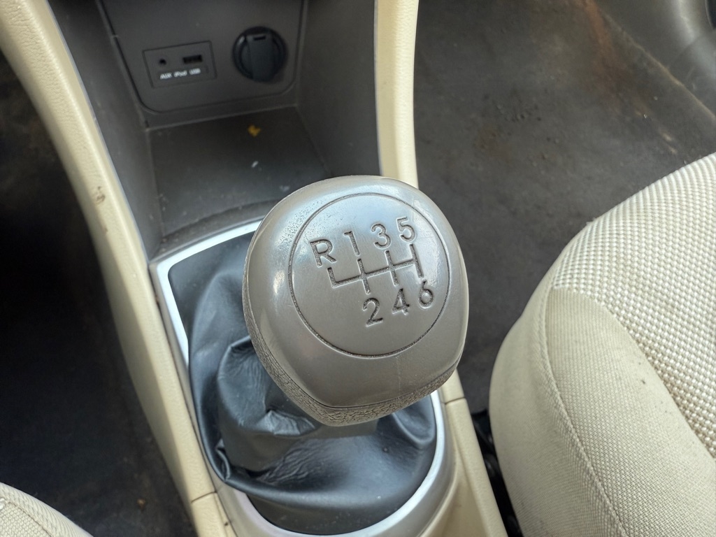 Hyundai Accent GLS 4-Door 2012