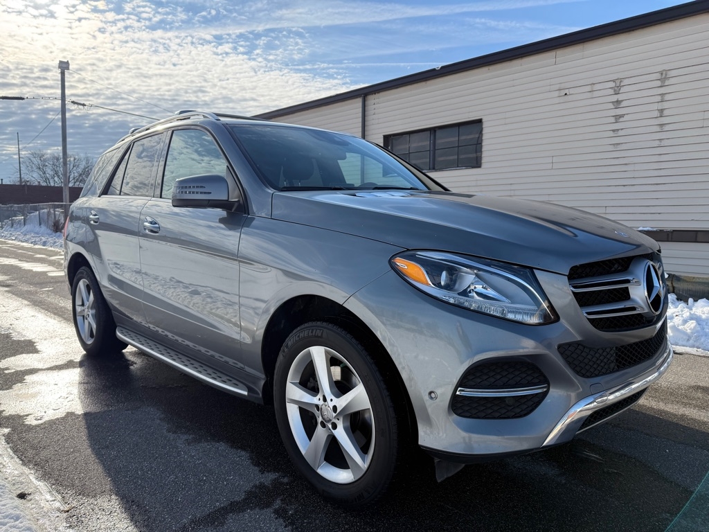 2016 Mercedes-Benz GLE-Class GLE350's photo