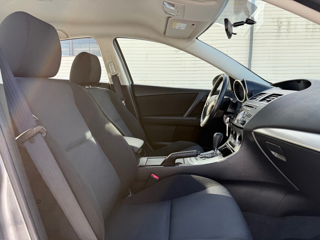 Mazda MAZDA3 i SV 4-Door 2010