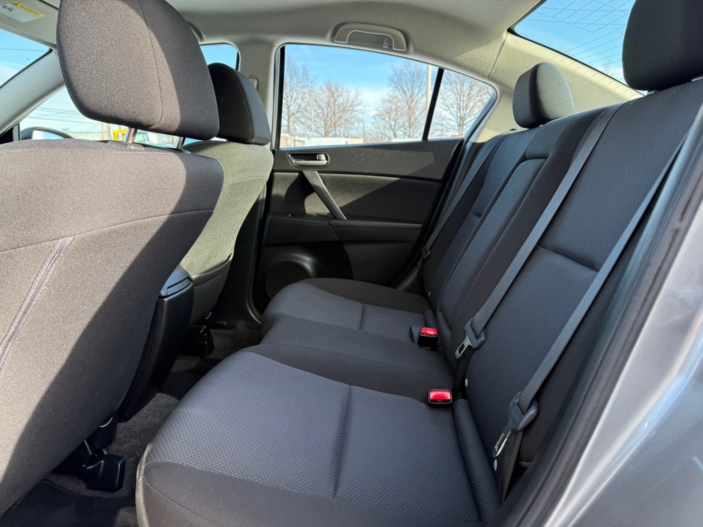 Mazda MAZDA3 i SV 4-Door 2010