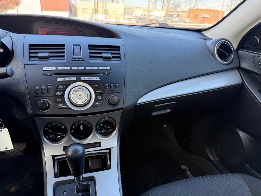 Mazda MAZDA3 i SV 4-Door 2010