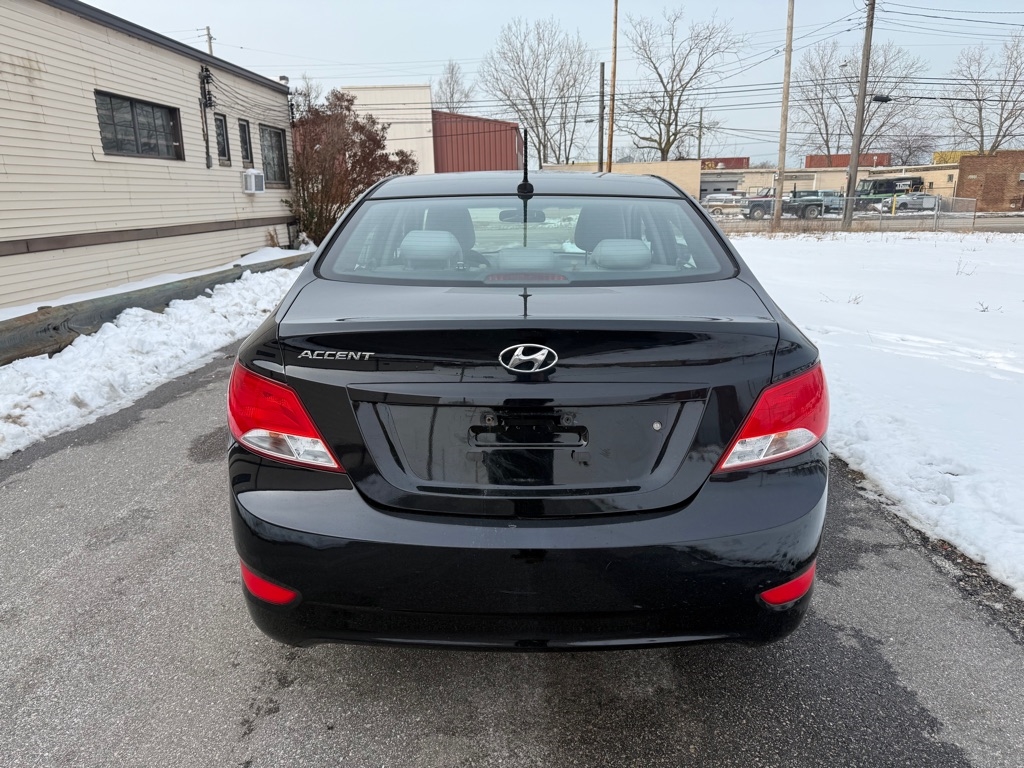 Hyundai Accent SE 4-Door 6A 2017