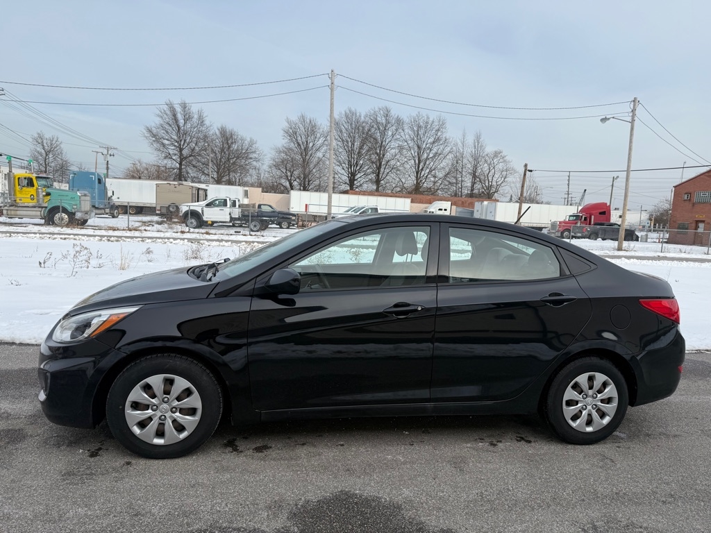 Hyundai Accent SE 4-Door 6A 2017