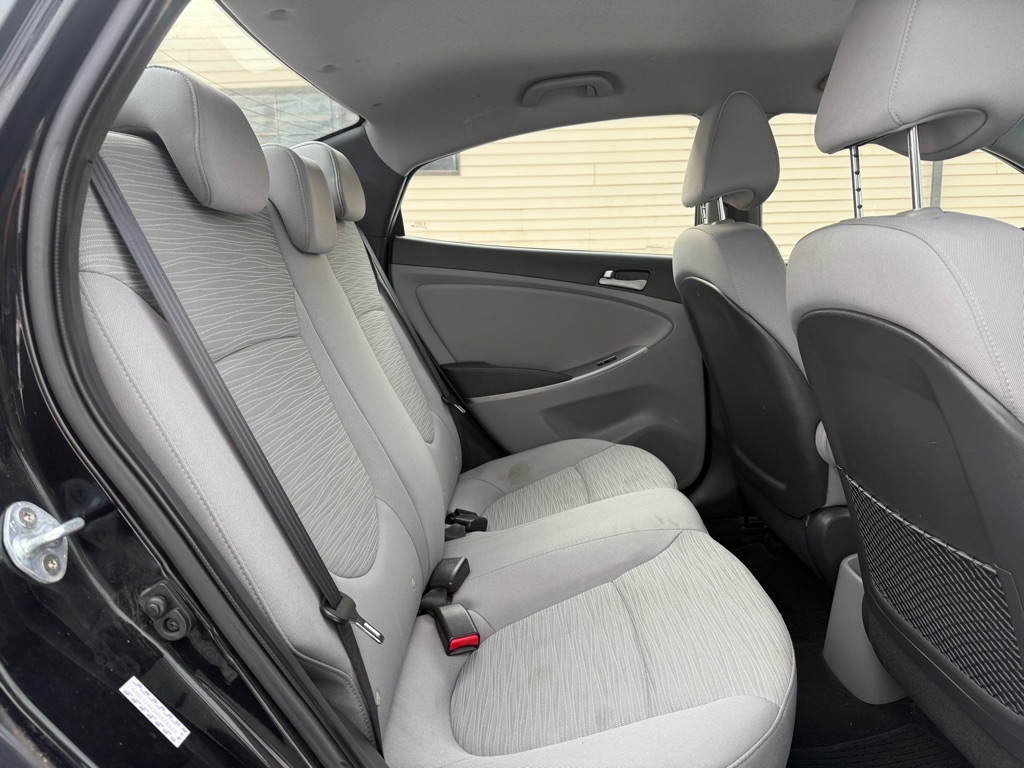 Hyundai Accent SE 4-Door 6A 2017