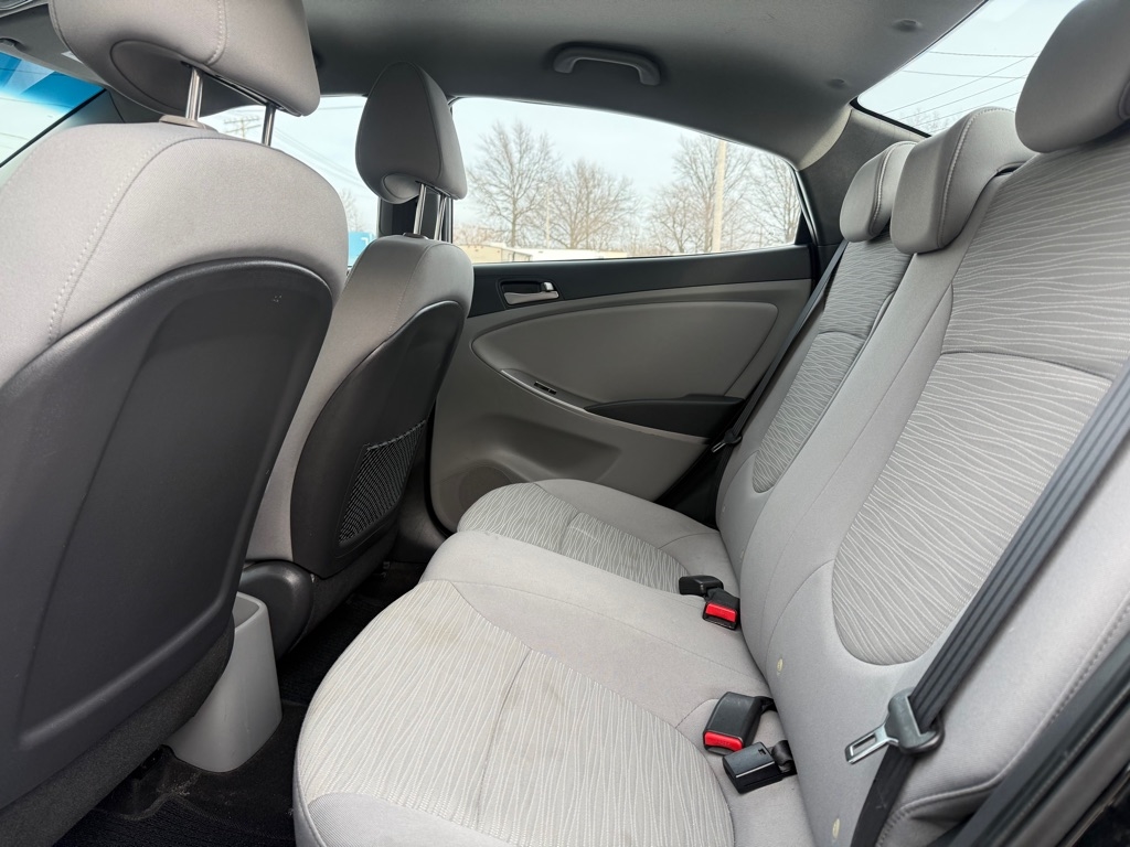 Hyundai Accent SE 4-Door 6A 2017